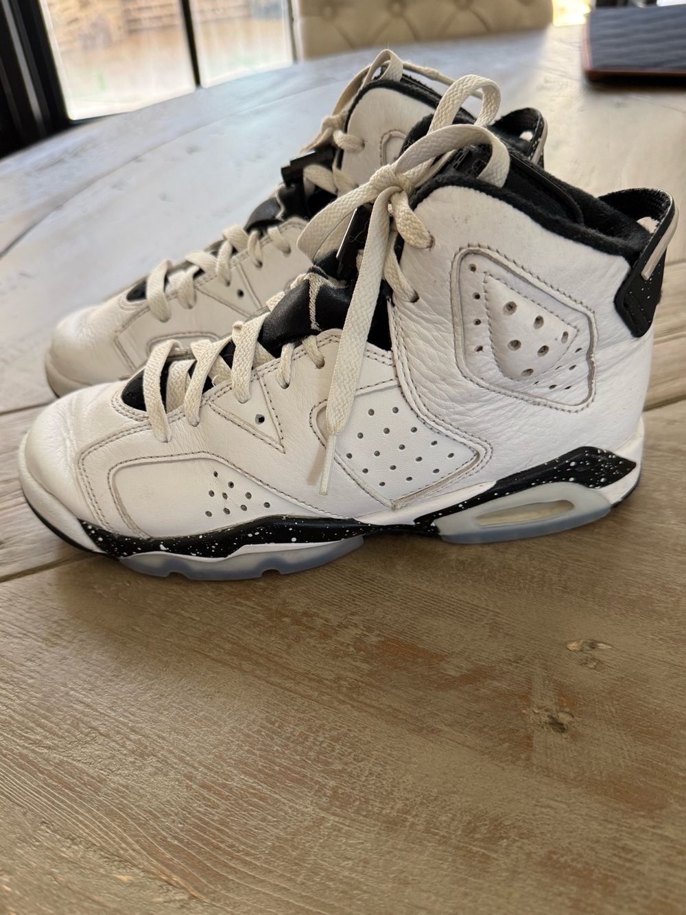 Kids Black & White Nike Air Jordans 6 Retro Sneakers